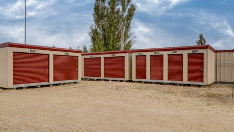 Outside storage Units Lacombe