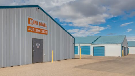 Outside Storage units in Lethbridge