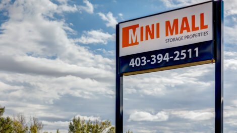 Mini Mall Storage Sign