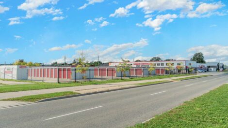 Drive up storage units in Cambridge Ontario