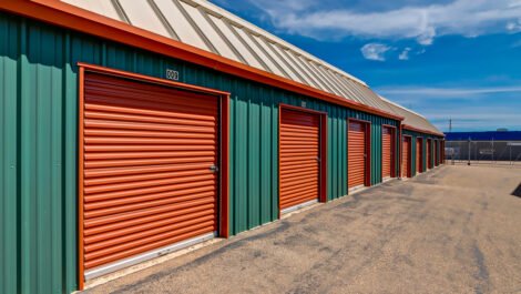 Mini Mall Storage in Redcliff