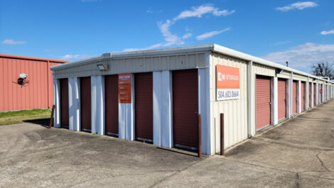 small drive up self storage units