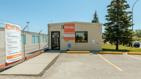 storage units airdrie