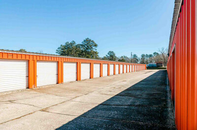 Drive up self storage units in Huntington