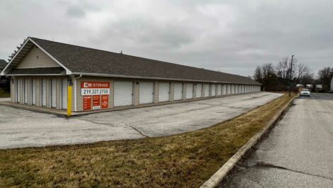 drive up self storage units in Cedar Lake