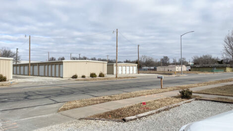 storage units in Hutchinson