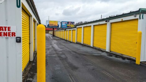 drive up self storage units