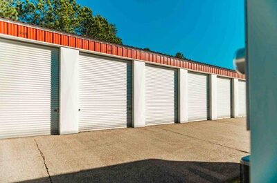 medium and large drive up self storage units