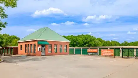 Mini Mall Storage in Loganville, GA